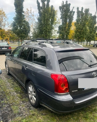 Toyota Avensis cena 12000 przebieg: 238000, rok produkcji 2005 z Lublin małe 92